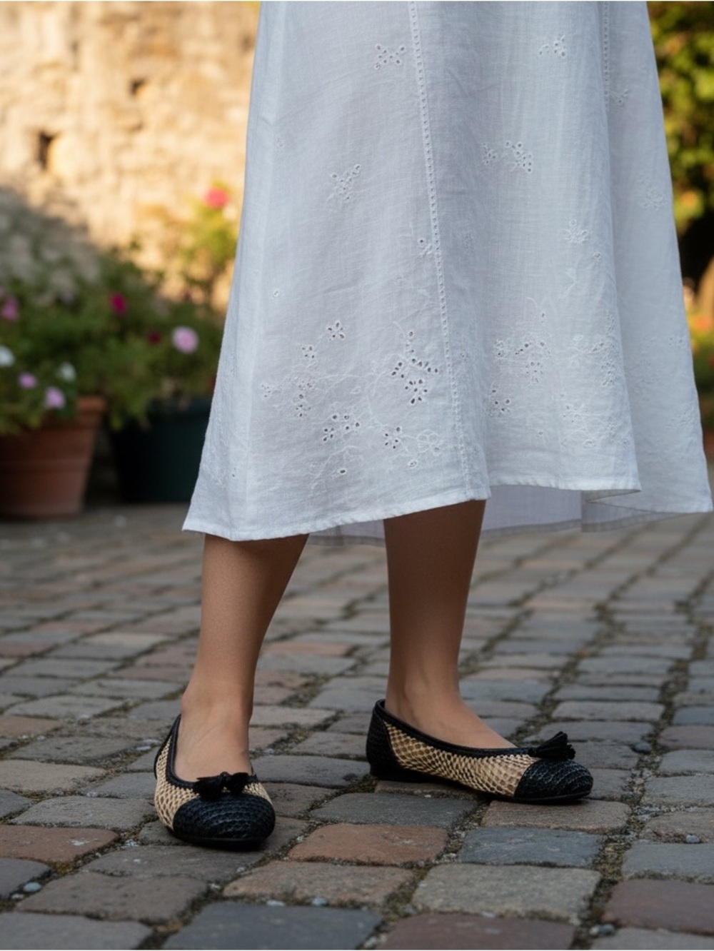 Zara Woven Black & Nude Cap Toe Ballet Flats with Tassels Size 39